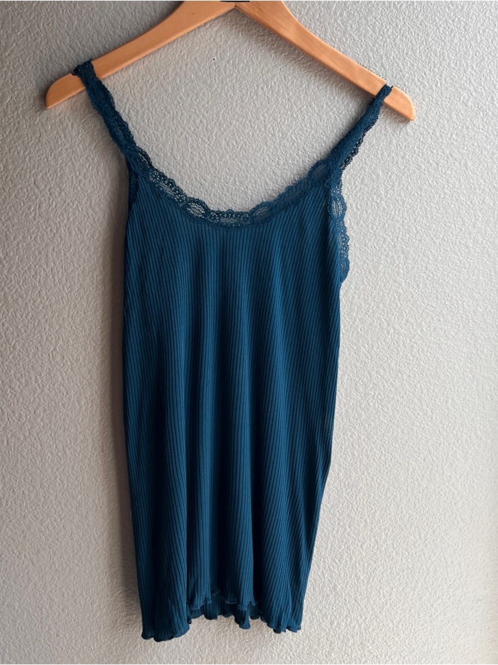 teal blue ribbed tank top features lace trim details Small